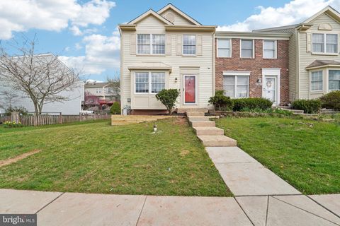 Townhouse For Sale - 8727 Silver Hall Road<br/> Baltimore County, PERRY HALL, MD 21128