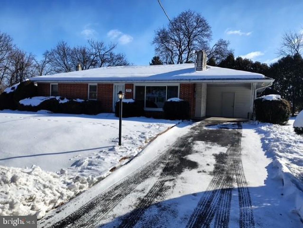 Photo of 7690 Daniel Drive, HARRISBURG, PA 17112 (MLS # PADA2056482)