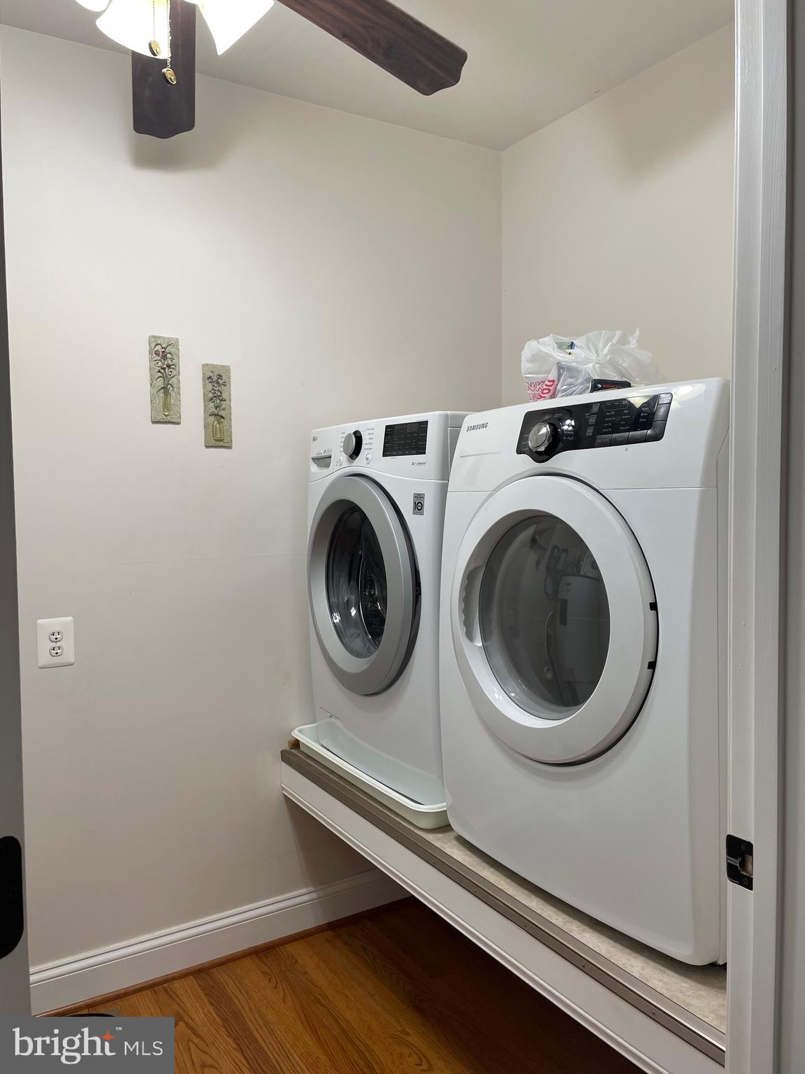 MAPLE GROVE - Residential