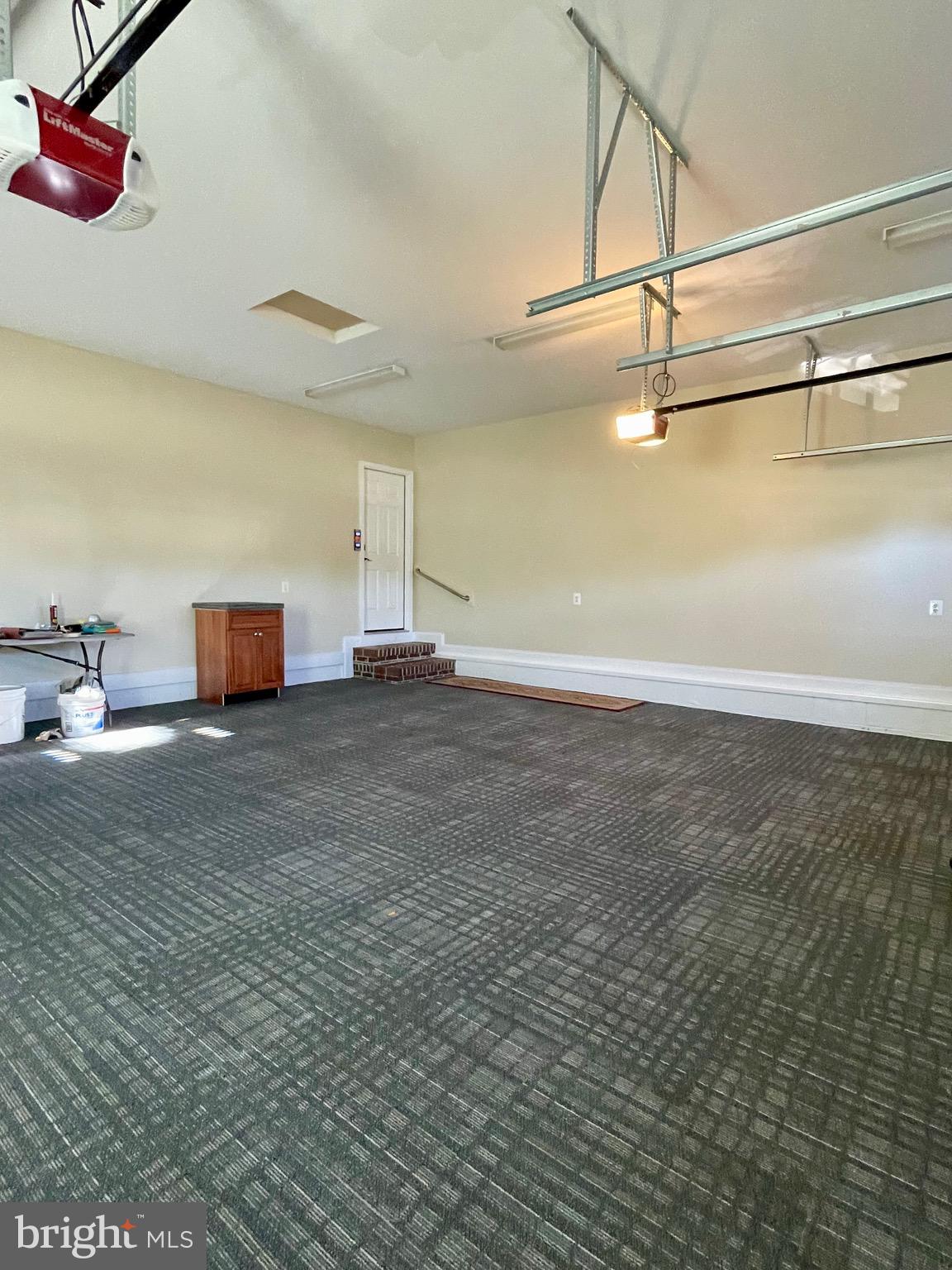 MAPLE GROVE - Residential