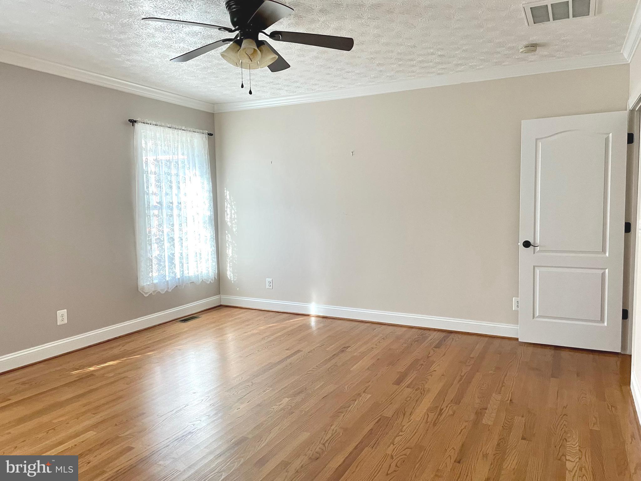 MAPLE GROVE - Residential