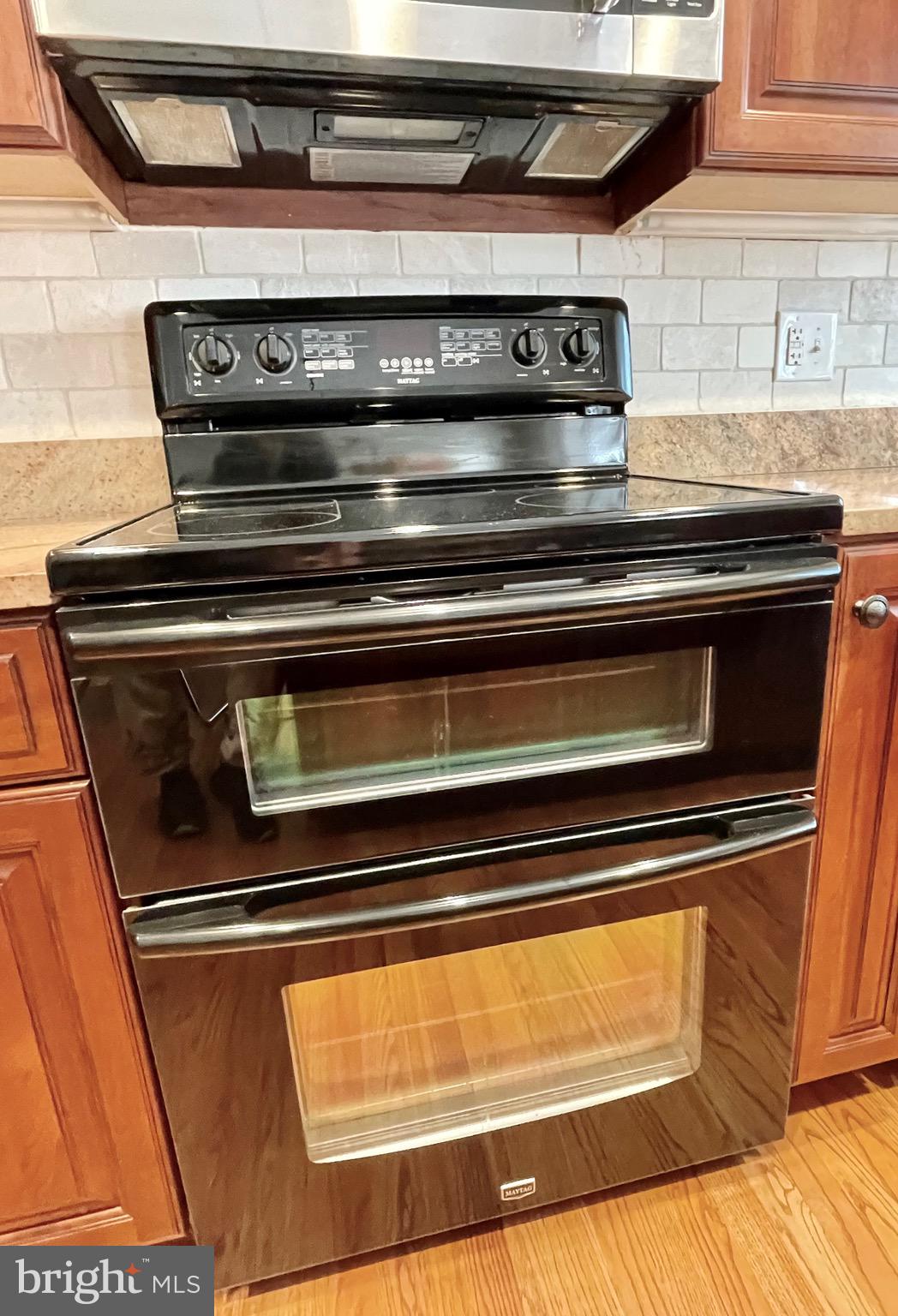 MAPLE GROVE - Residential