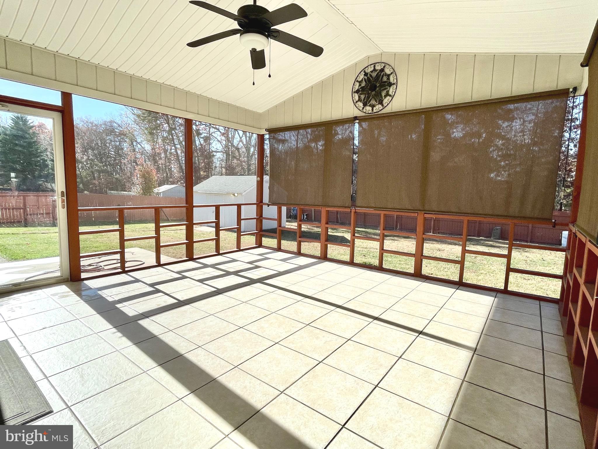 MAPLE GROVE - Residential