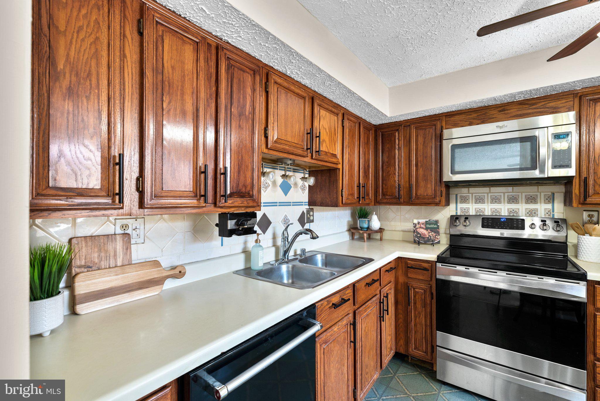 SETTLERS LANDING - Residential