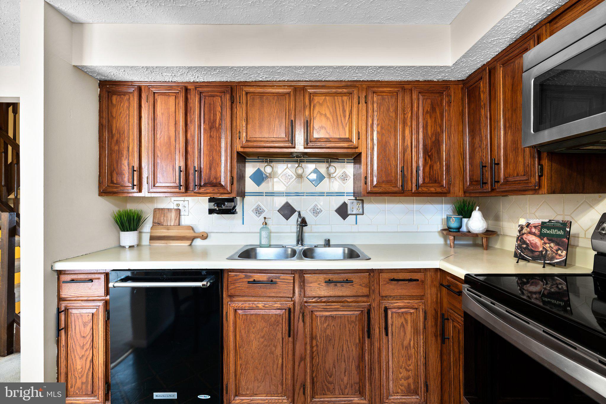 SETTLERS LANDING - Residential