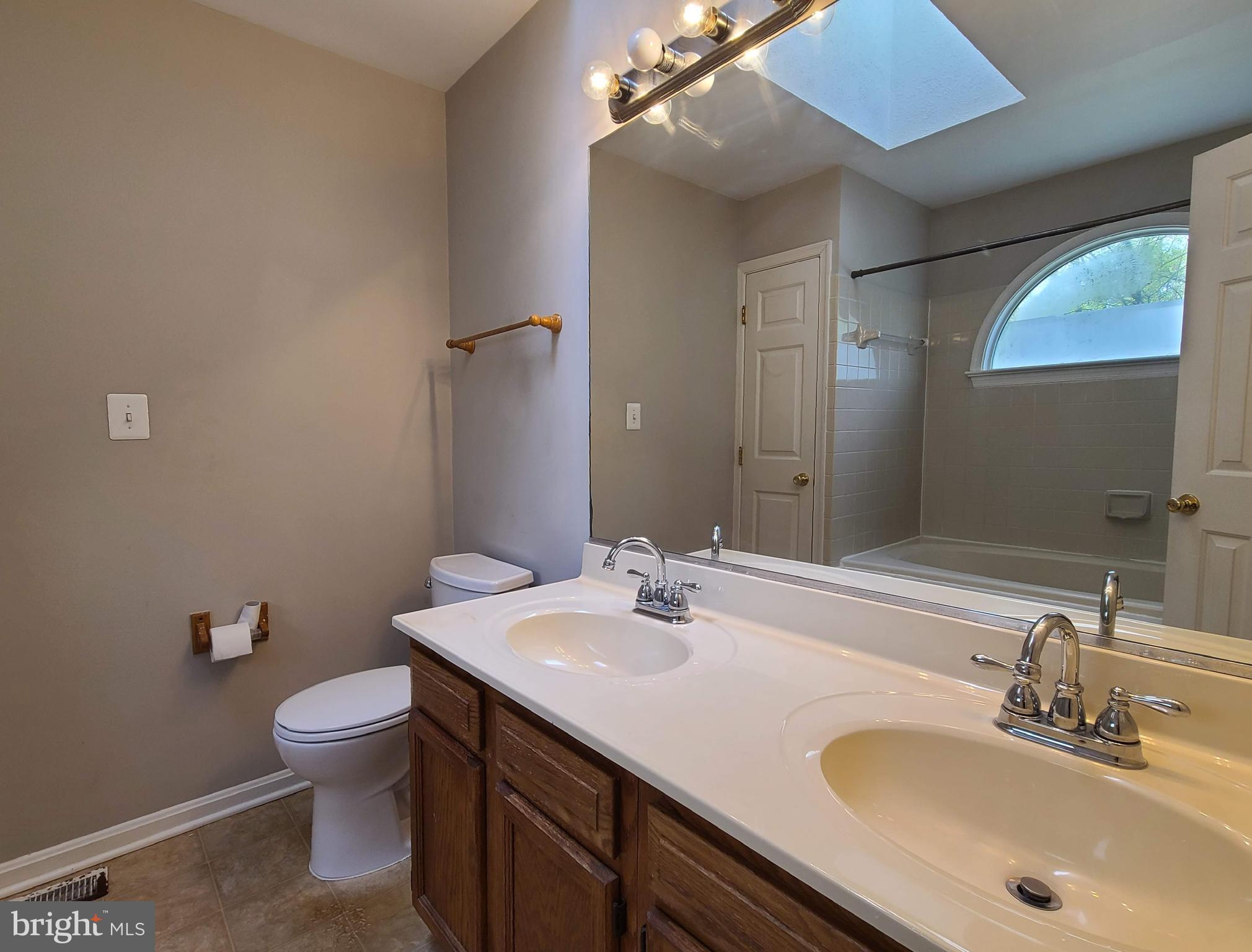 SHERATON OAKS - Residential