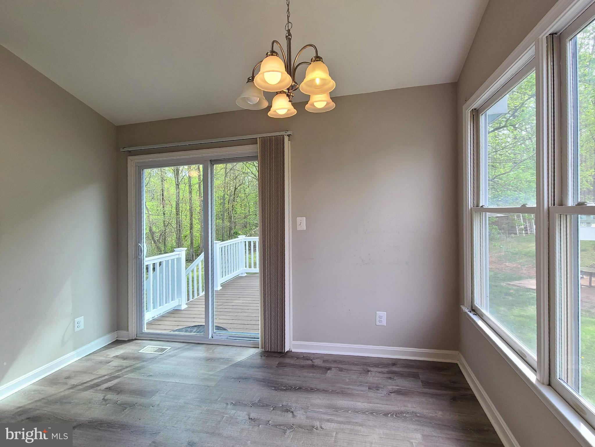 SHERATON OAKS - Residential