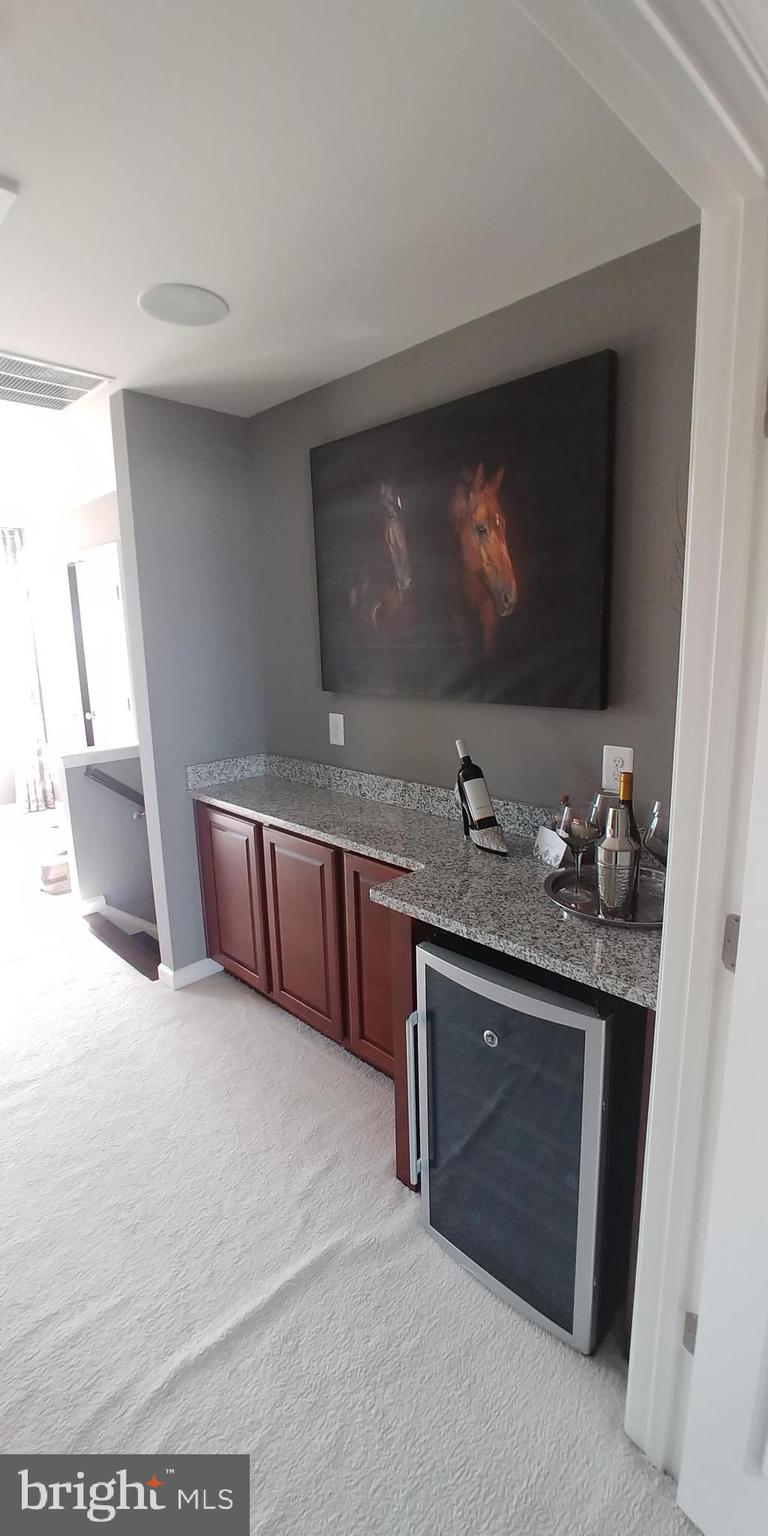 EMBREY MILL - Residential Lease