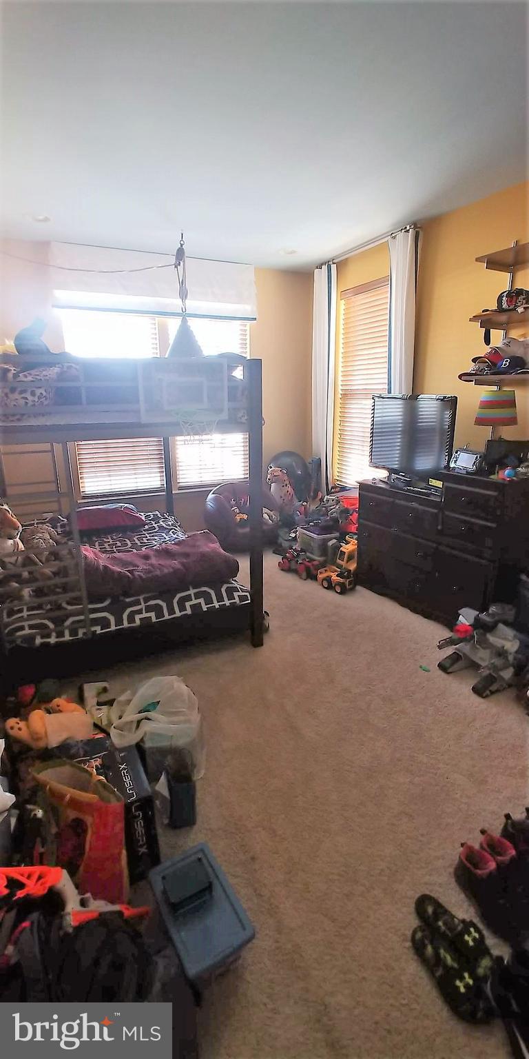 EMBREY MILL - Residential Lease