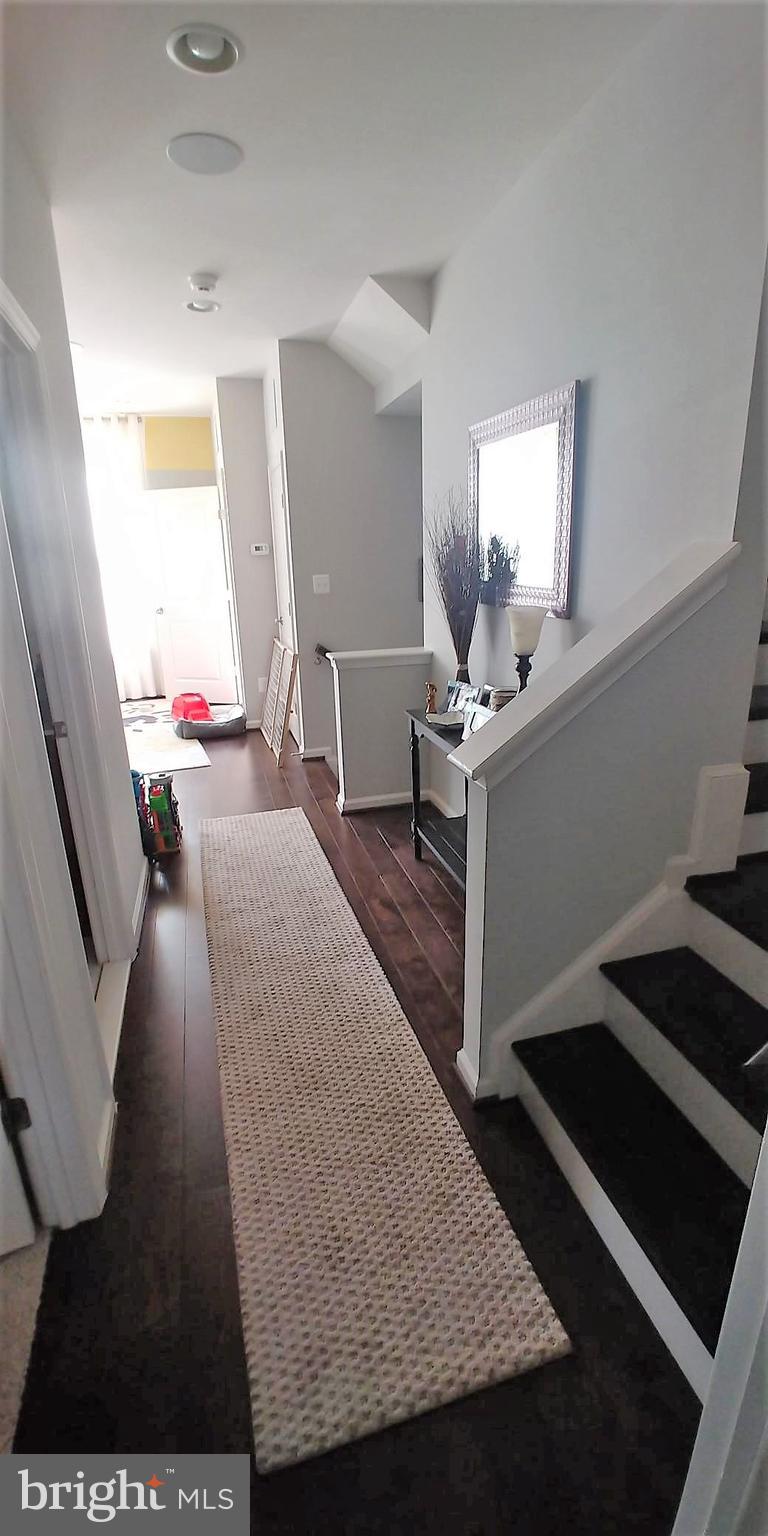 EMBREY MILL - Residential Lease