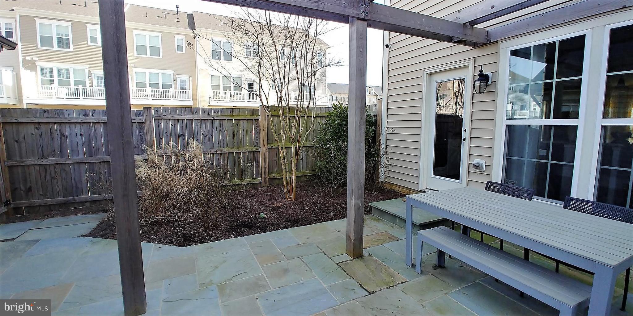 EMBREY MILL - Residential Lease