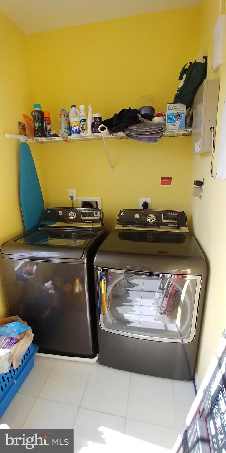 EMBREY MILL - Residential Lease