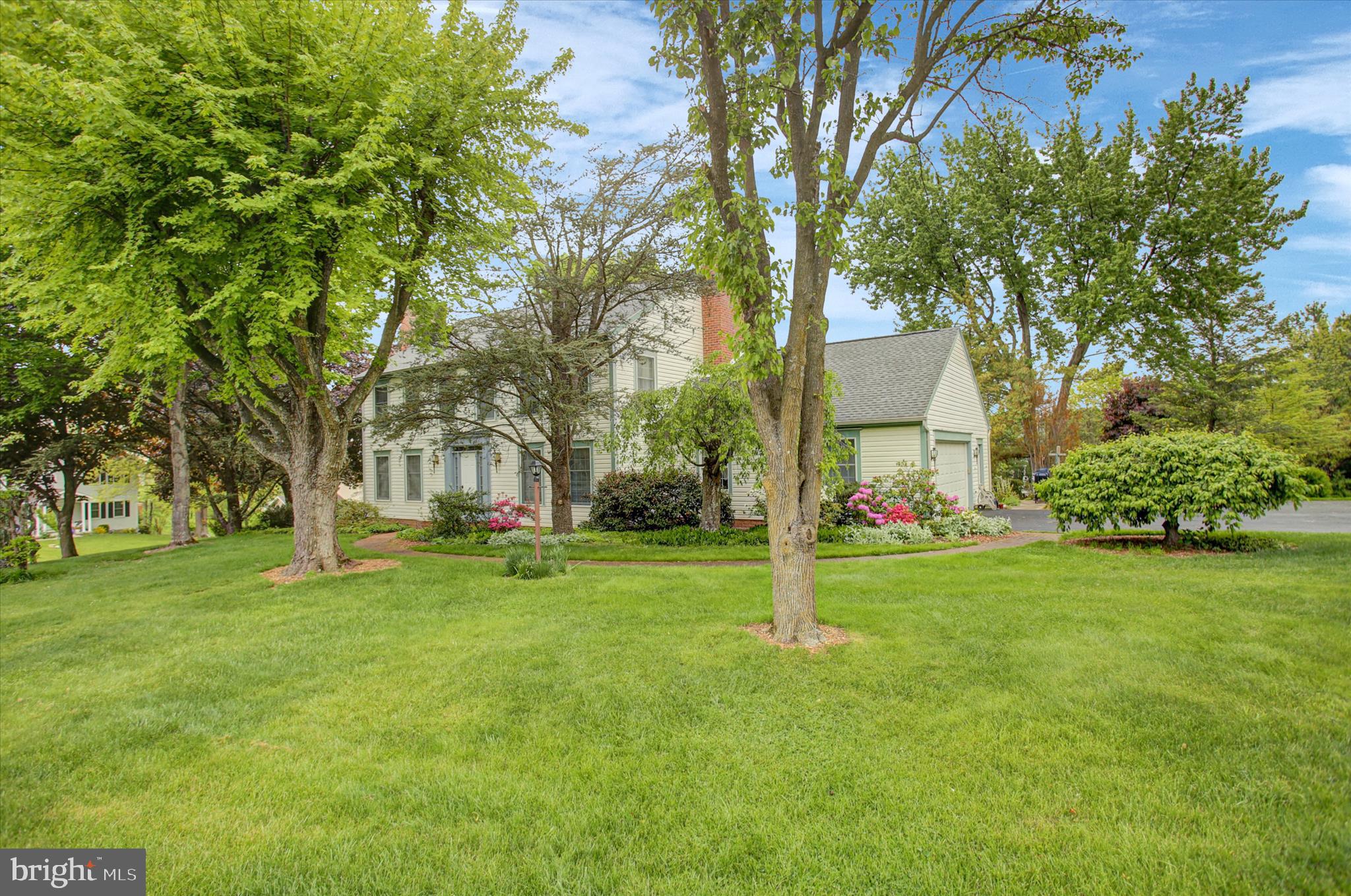 12275 KNOLLWOOD CIRCLE