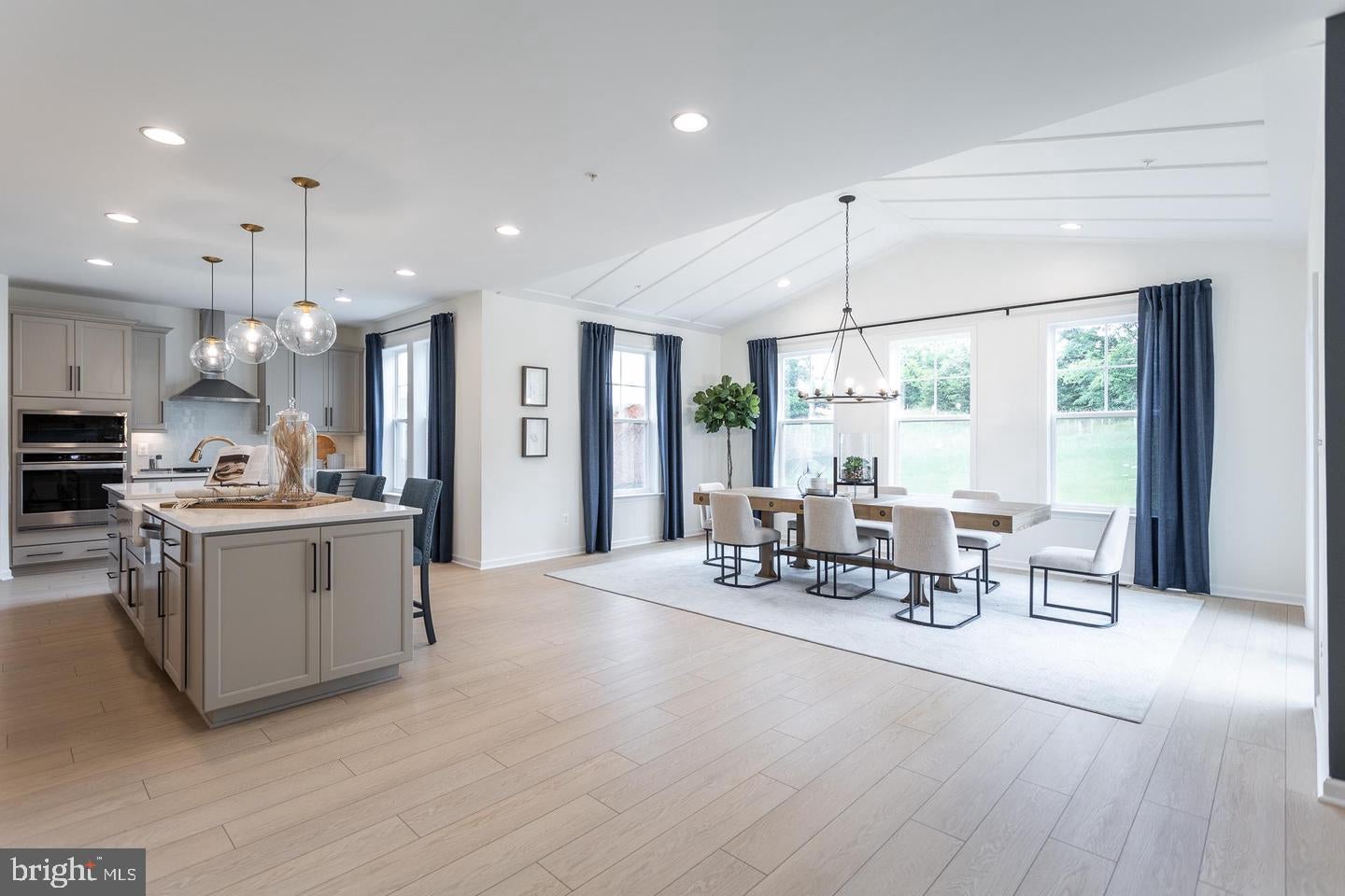HOMESITE 677 STUART STREET