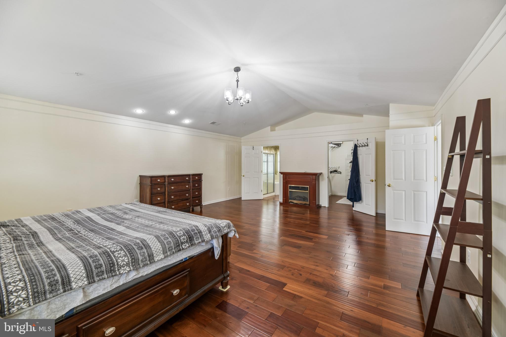 COVINGTON - Residential