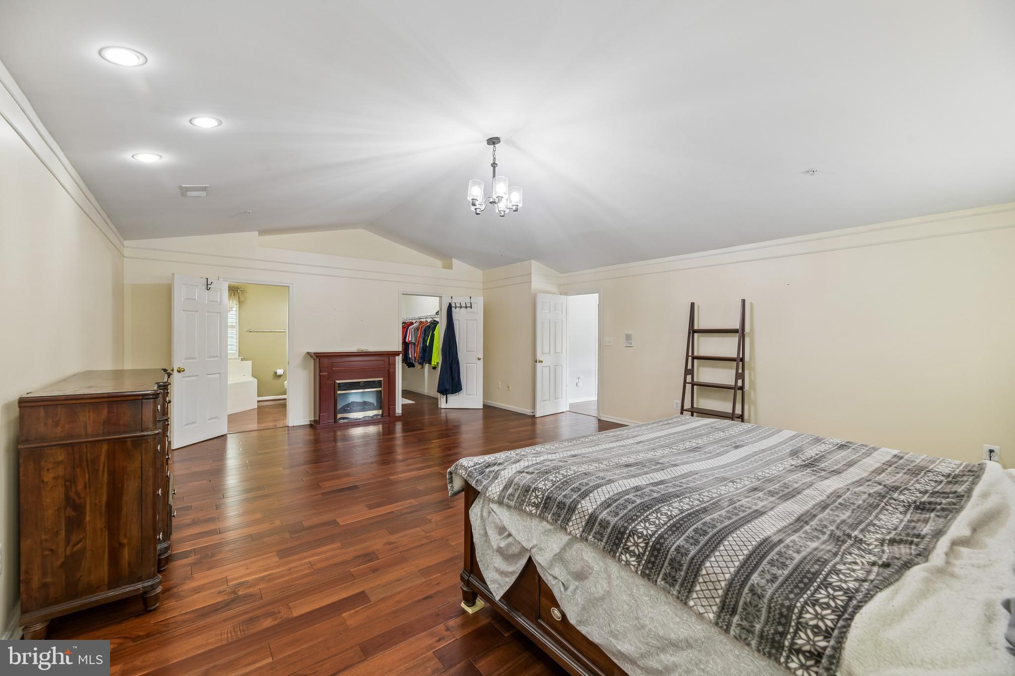 COVINGTON - Residential