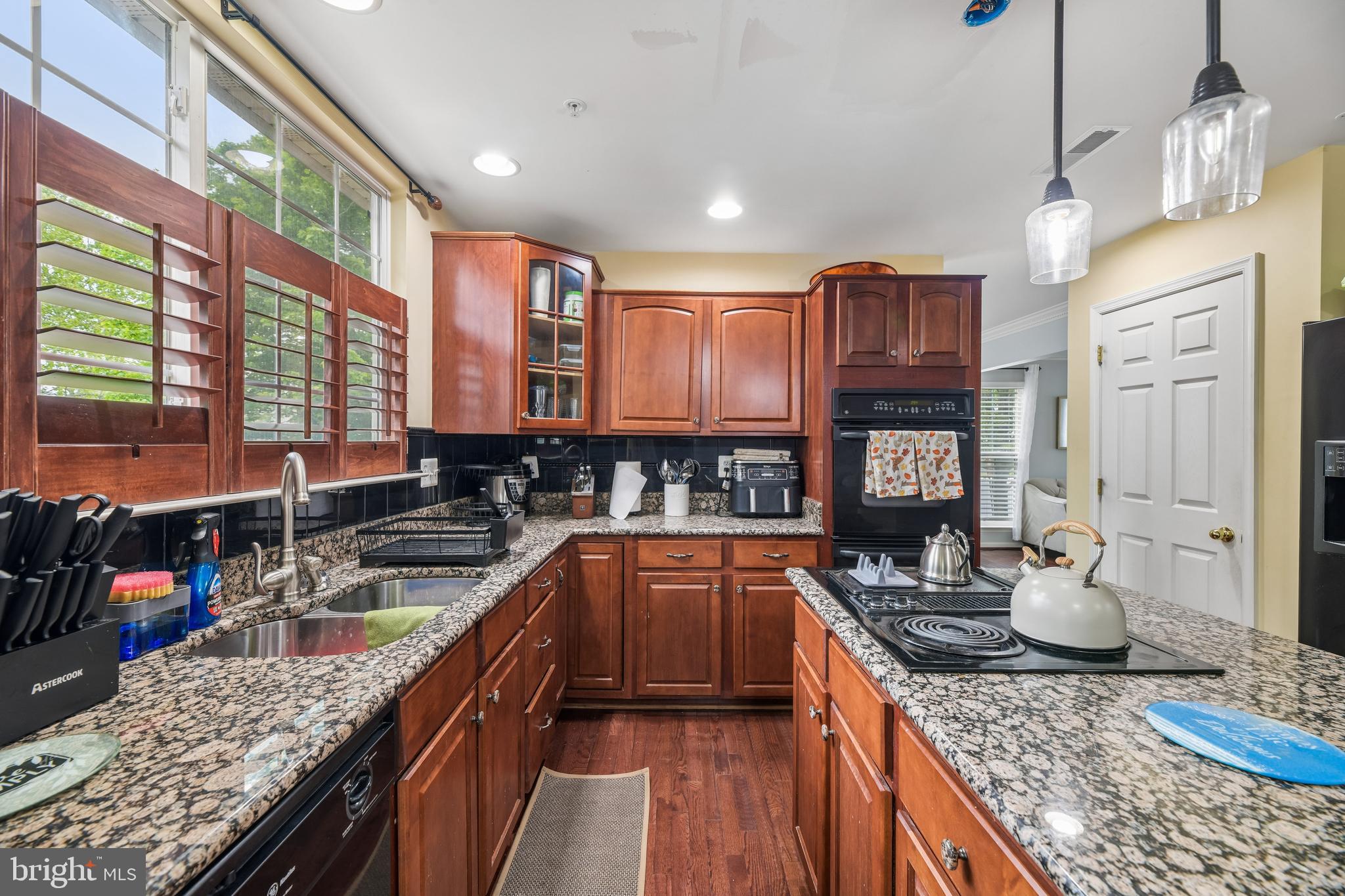 COVINGTON - Residential