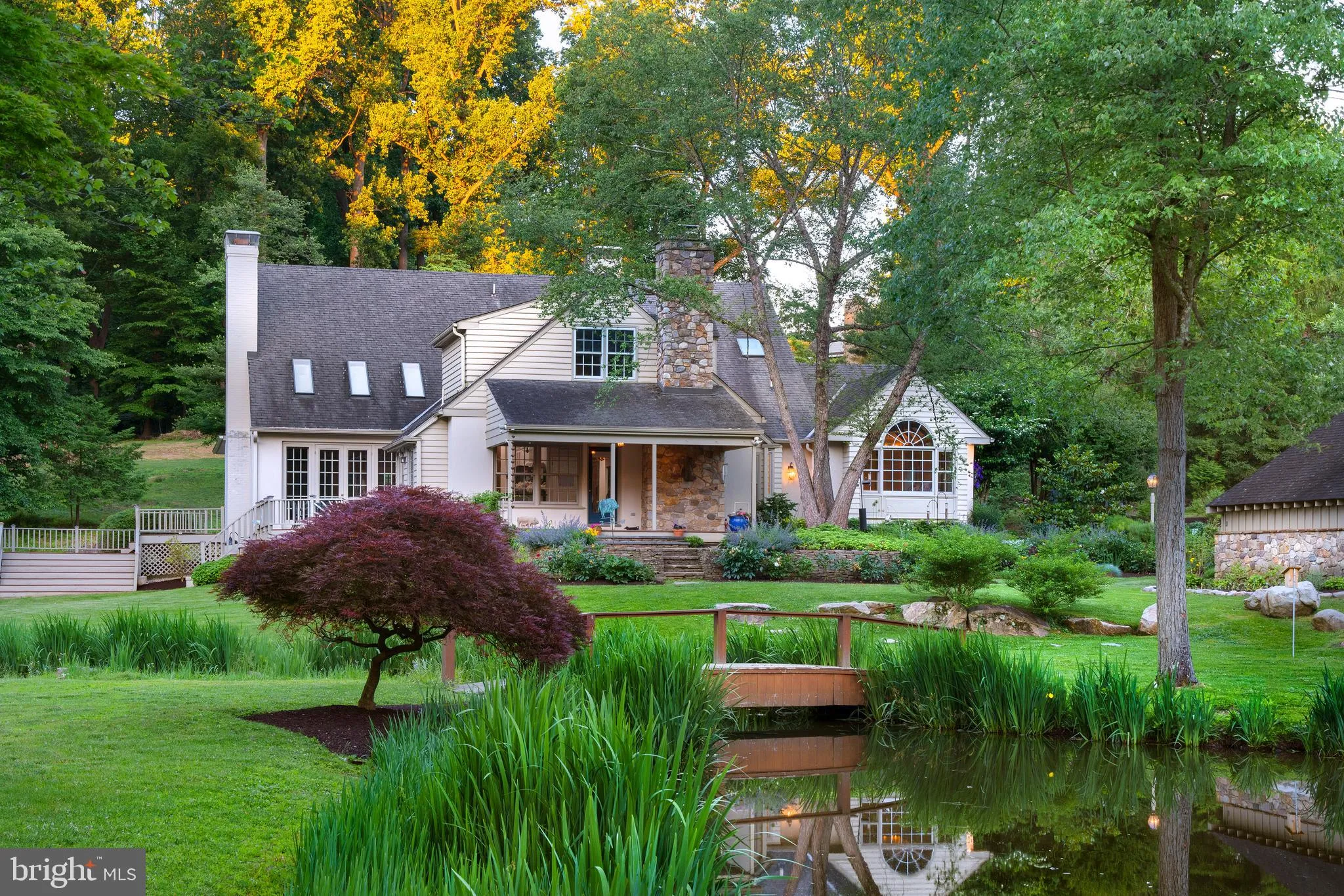 Malvern, Pennsylvania 19355, United States, 4 Bedrooms Bedrooms, ,4 BathroomsBathrooms,Residential,Contingent,85625