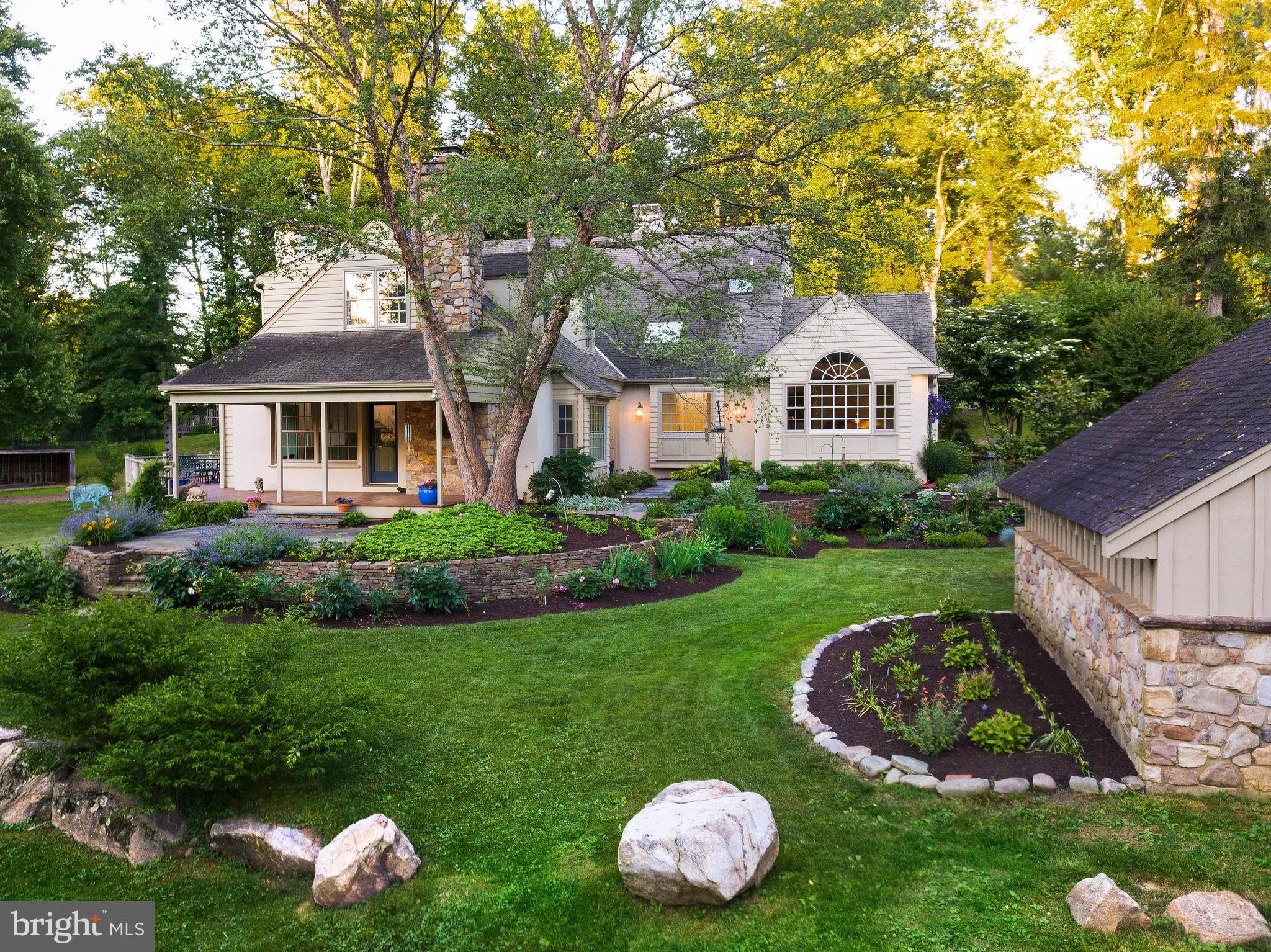 Malvern, Pennsylvania 19355, United States, 4 Bedrooms Bedrooms, ,4 BathroomsBathrooms,Residential,Contingent,85625