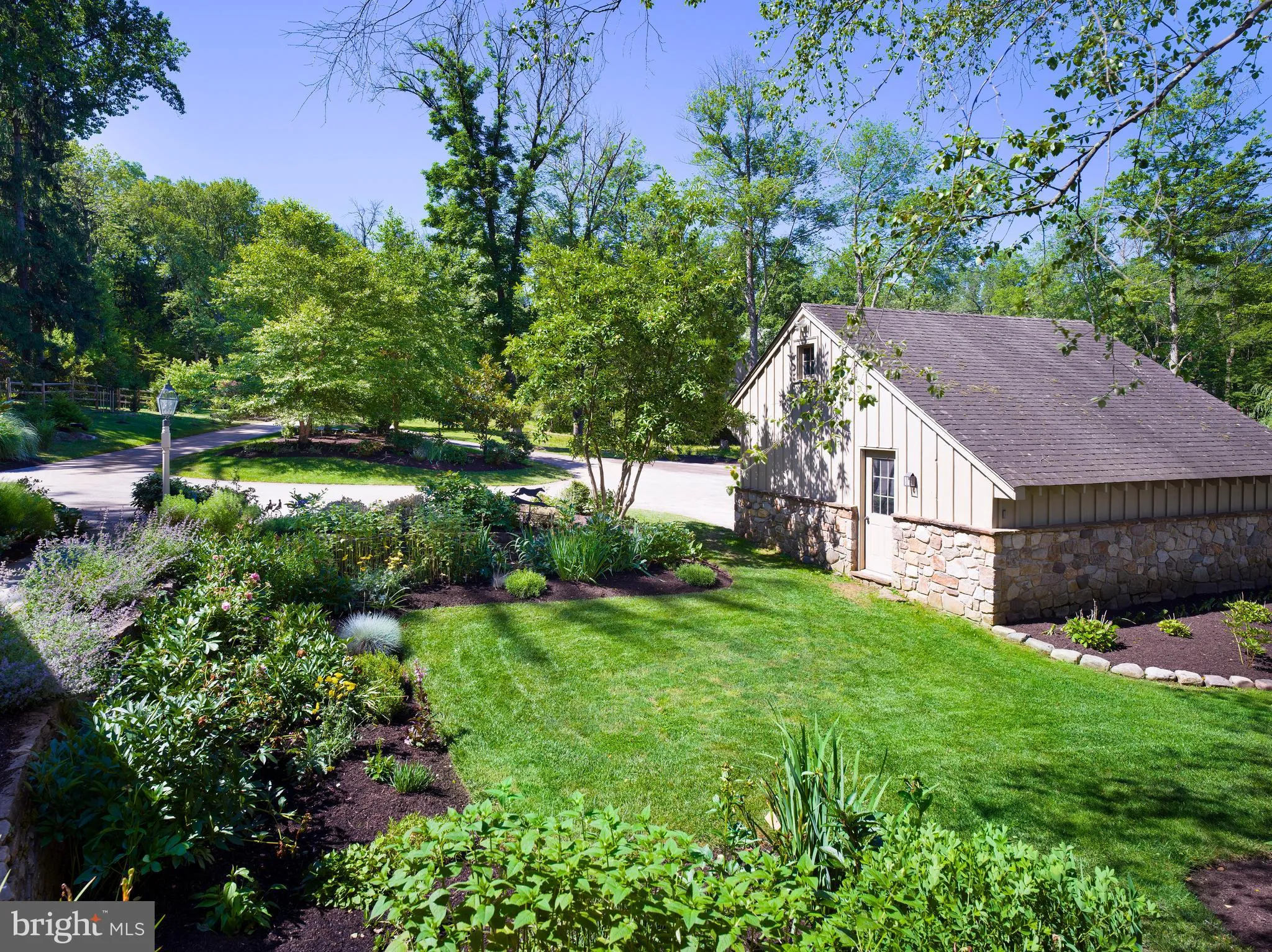 Malvern, Pennsylvania 19355, United States, 4 Bedrooms Bedrooms, ,4 BathroomsBathrooms,Residential,Contingent,85625