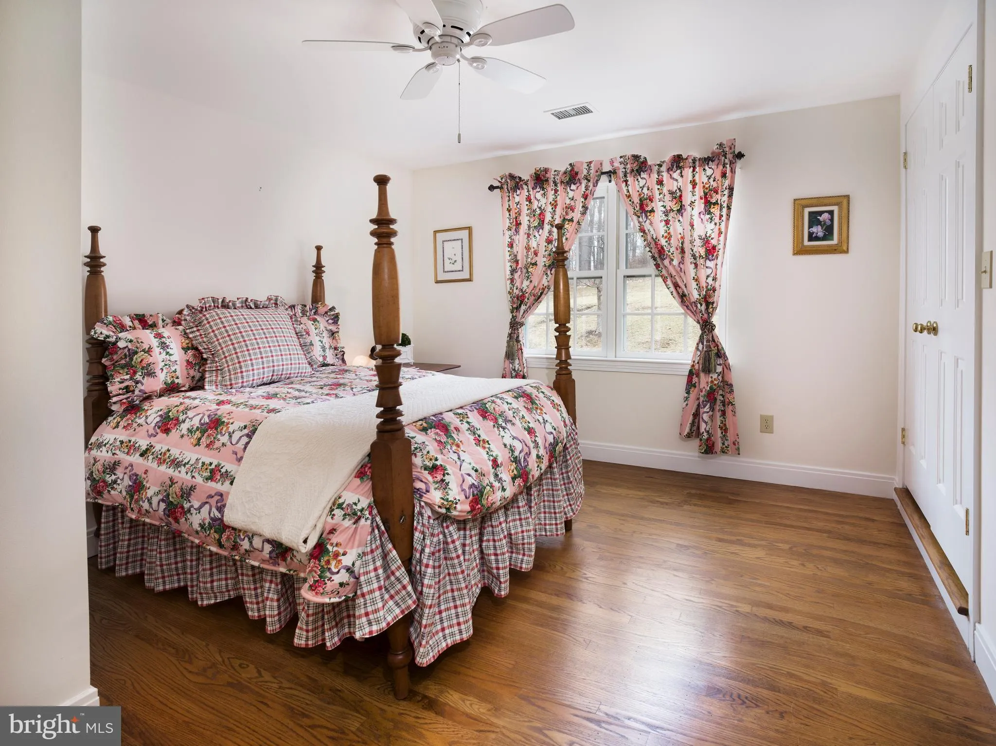 Malvern, Pennsylvania 19355, United States, 4 Bedrooms Bedrooms, ,4 BathroomsBathrooms,Residential,Contingent,85625