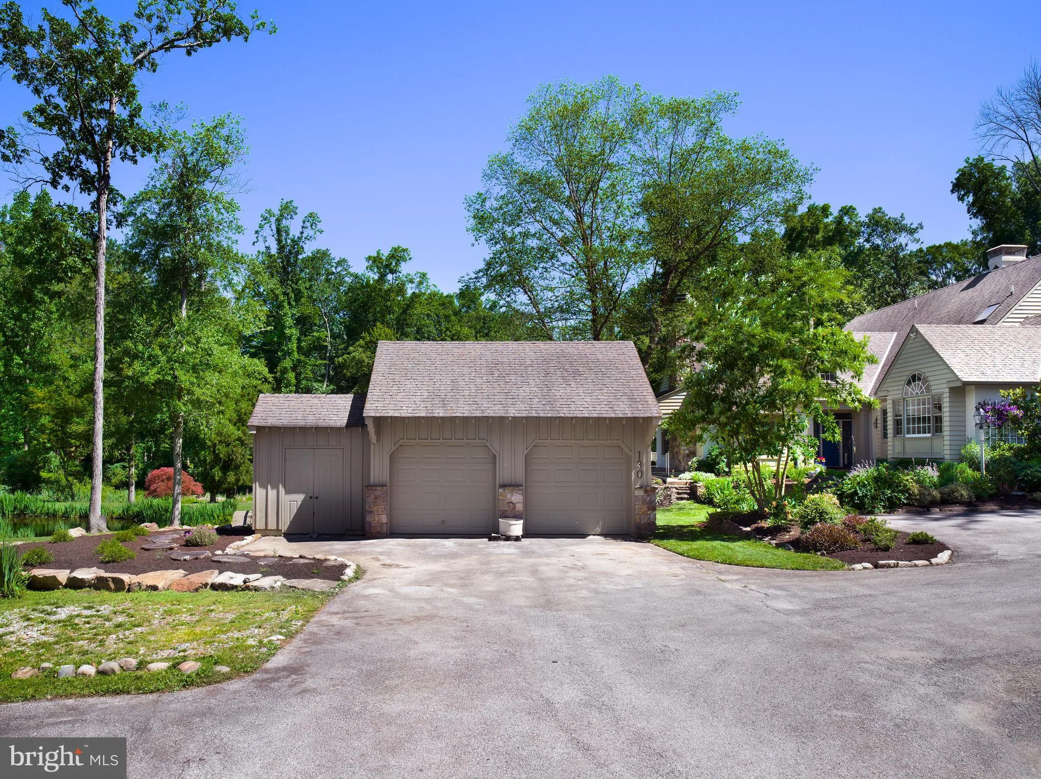 Malvern, Pennsylvania 19355, United States, 4 Bedrooms Bedrooms, ,4 BathroomsBathrooms,Residential,Contingent,85625