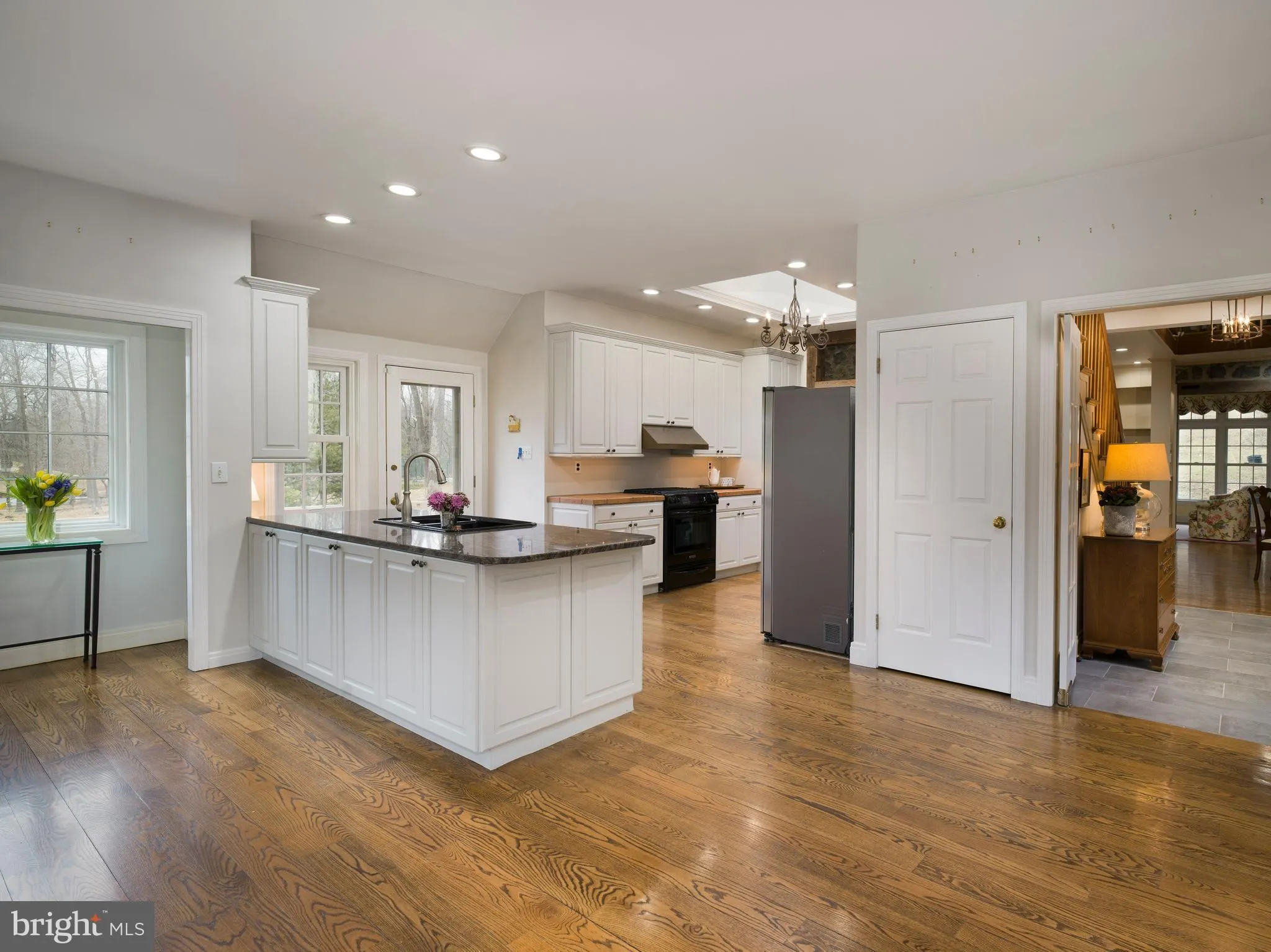 Malvern, Pennsylvania 19355, United States, 4 Bedrooms Bedrooms, ,4 BathroomsBathrooms,Residential,Contingent,85625