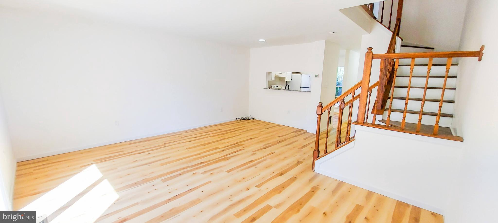 SILVER SPRING CNTRY CLUB - Residential Lease