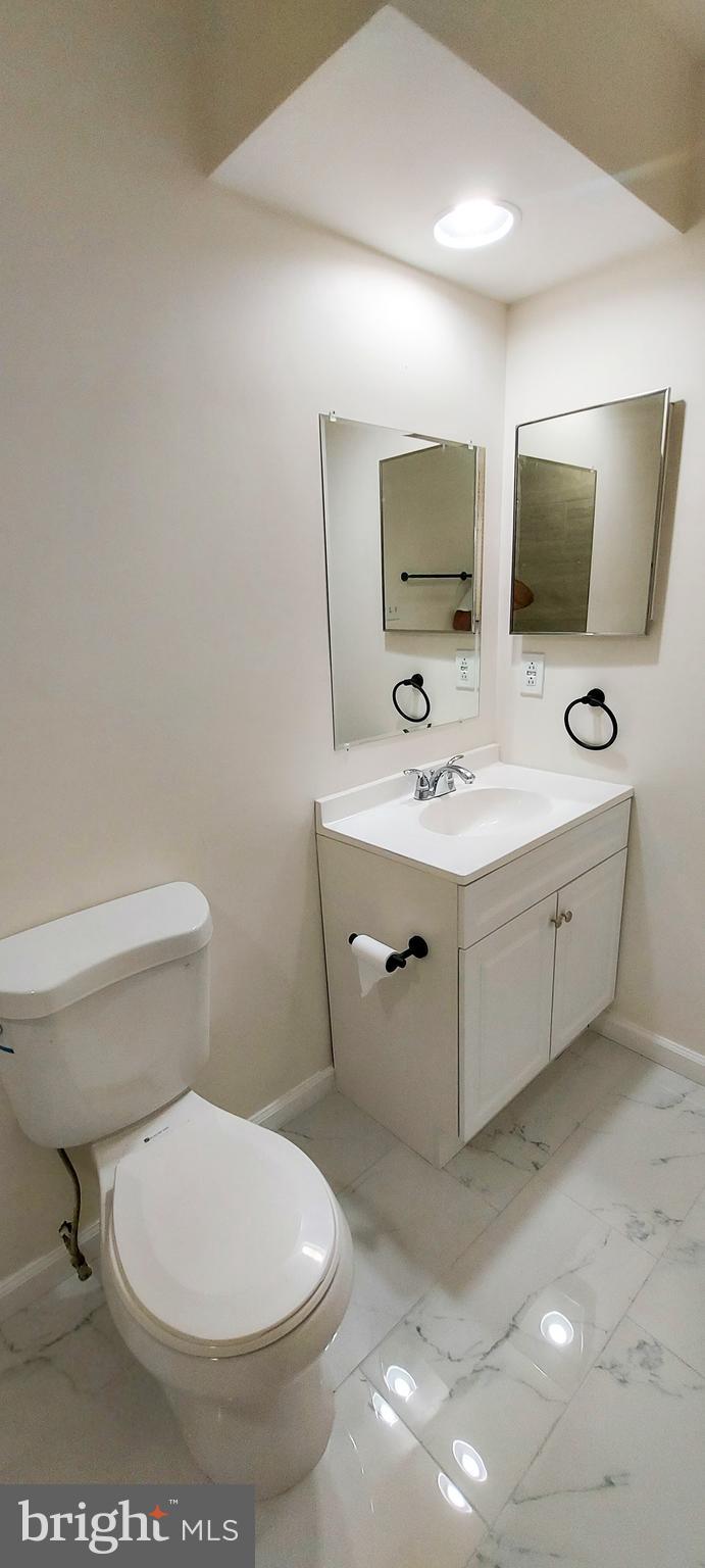 SILVER SPRING CNTRY CLUB - Residential Lease