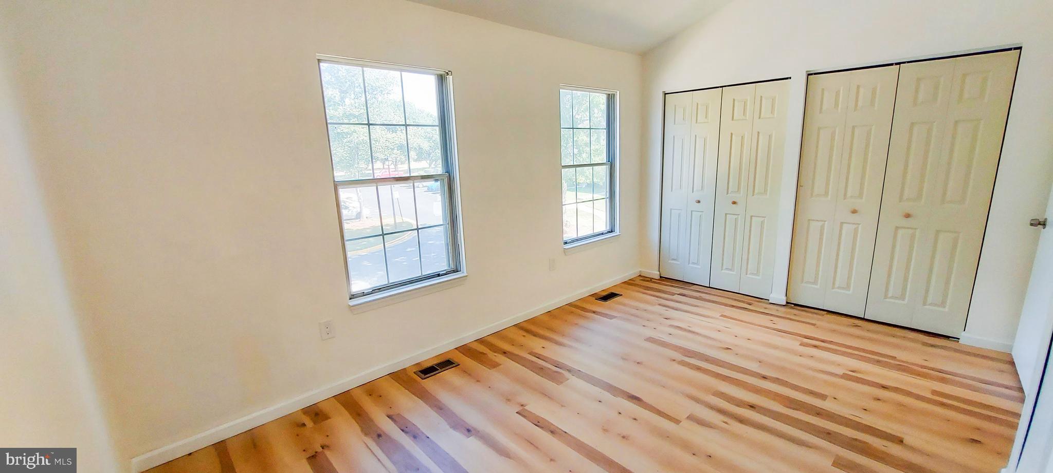 SILVER SPRING CNTRY CLUB - Residential Lease