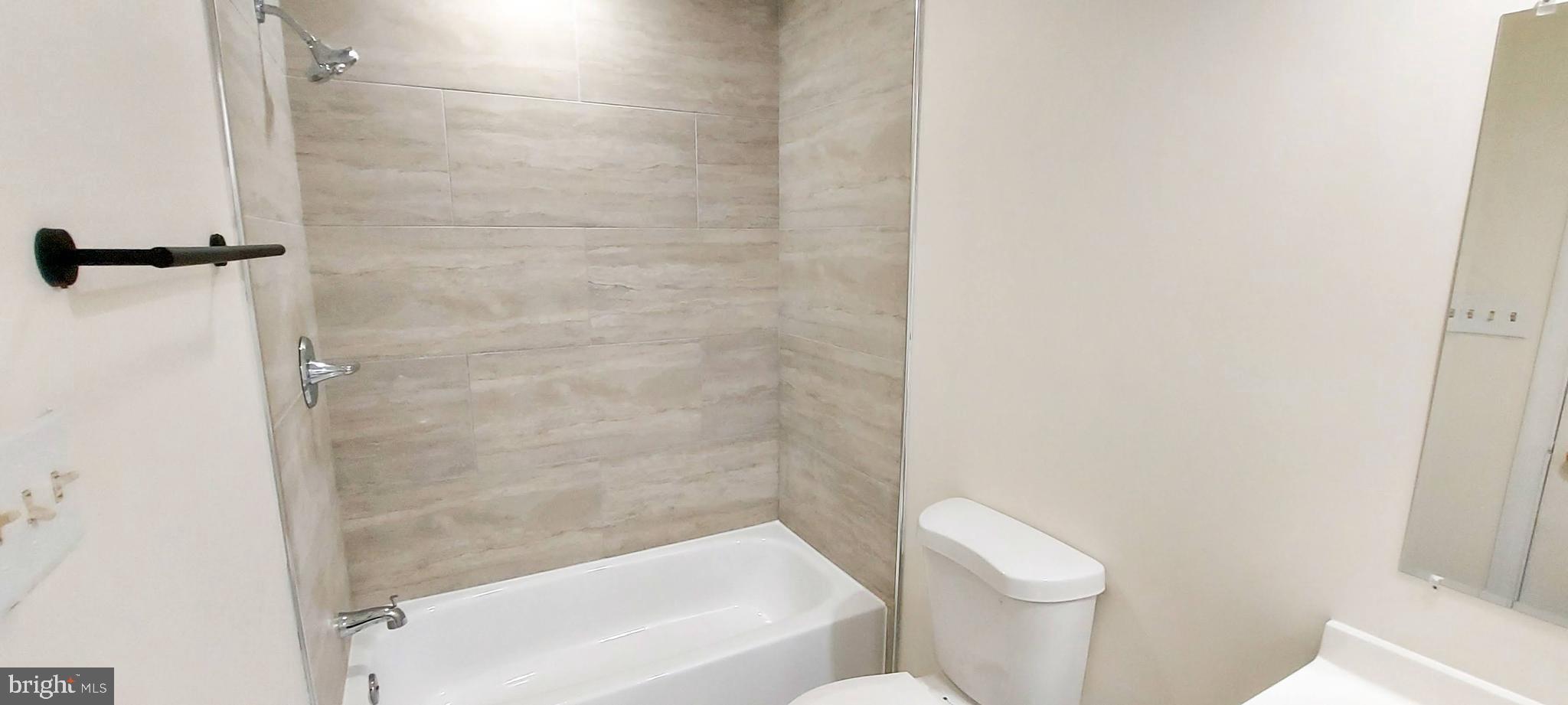 SILVER SPRING CNTRY CLUB - Residential Lease