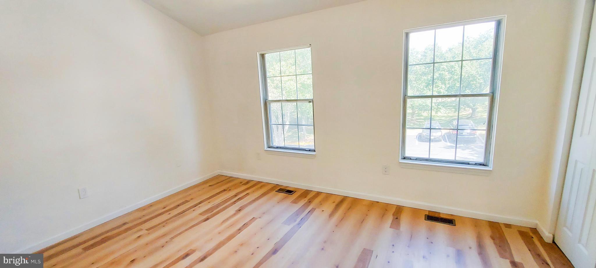 SILVER SPRING CNTRY CLUB - Residential Lease