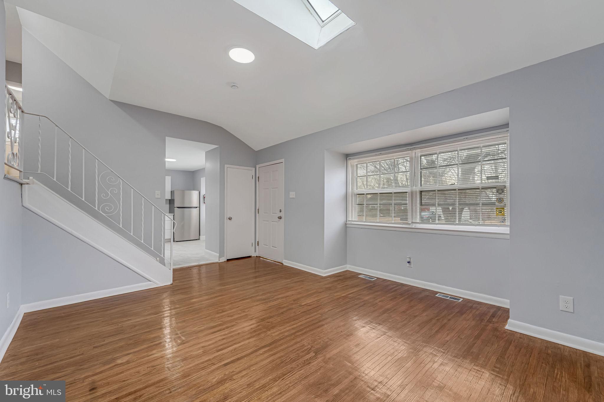 2405 N CUTHBERT DRIVE