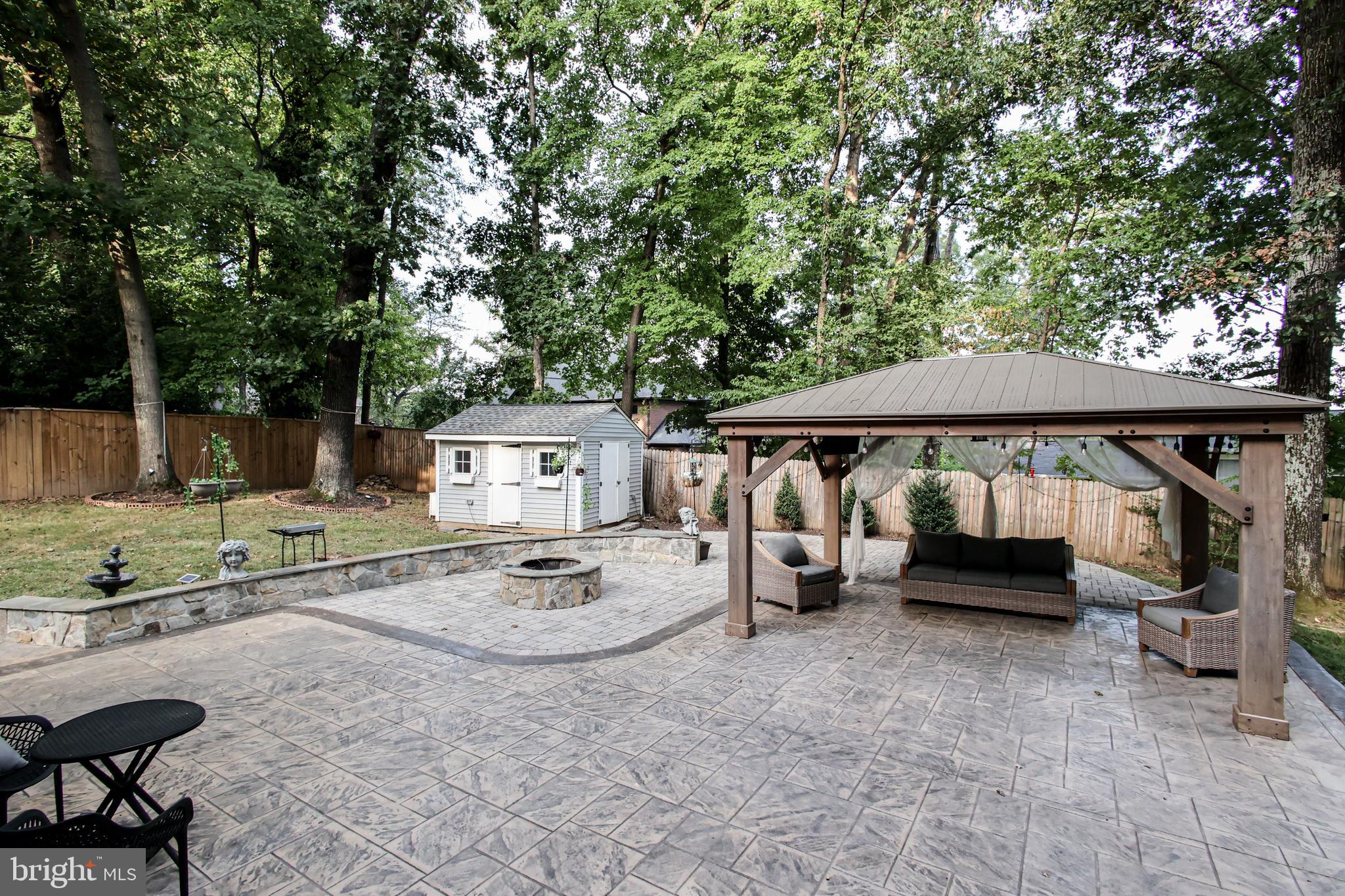 TIMBERLAKE ESTATES SOUTH - Residential