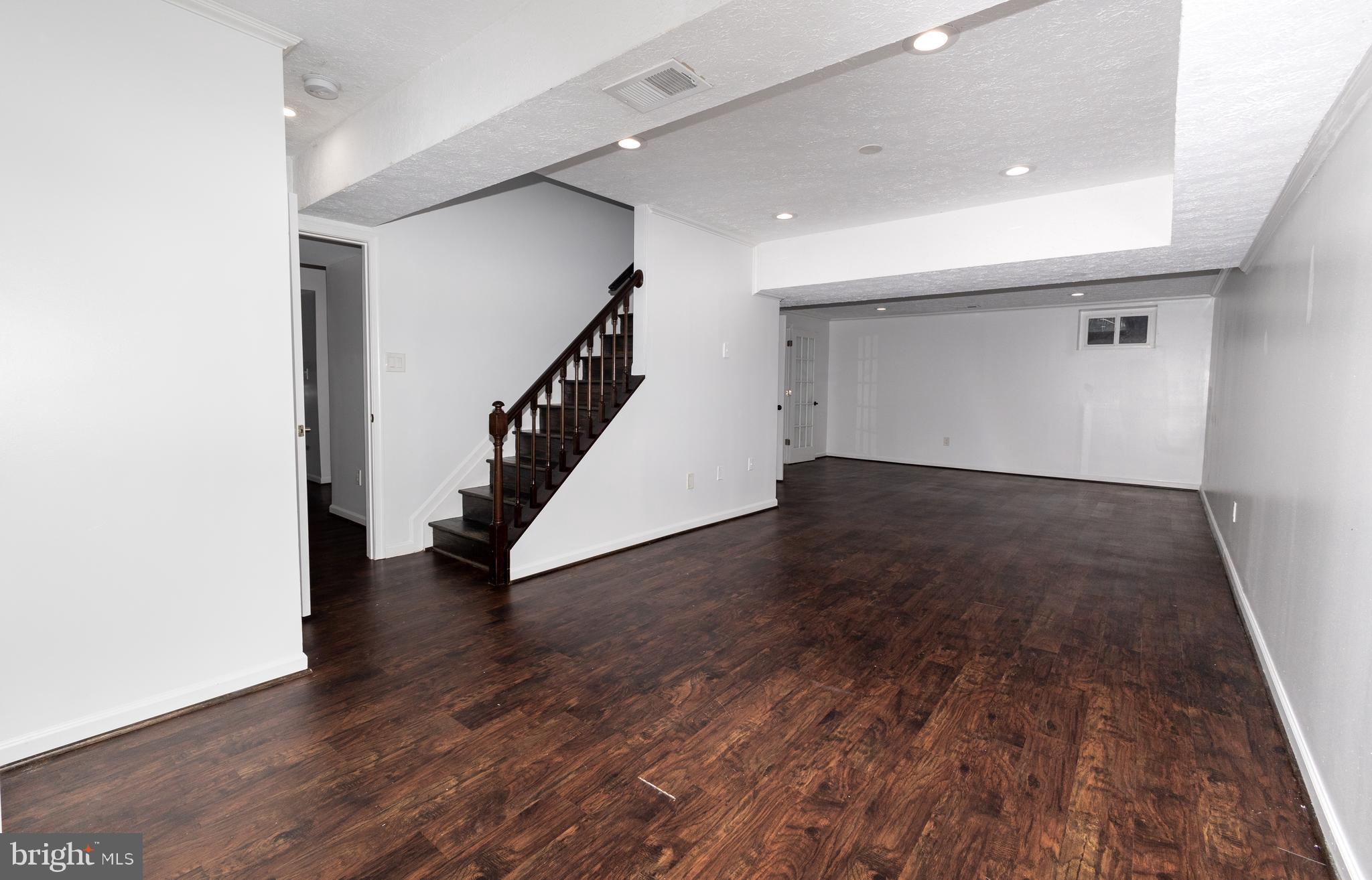 TIMBERLAKE ESTATES SOUTH - Residential