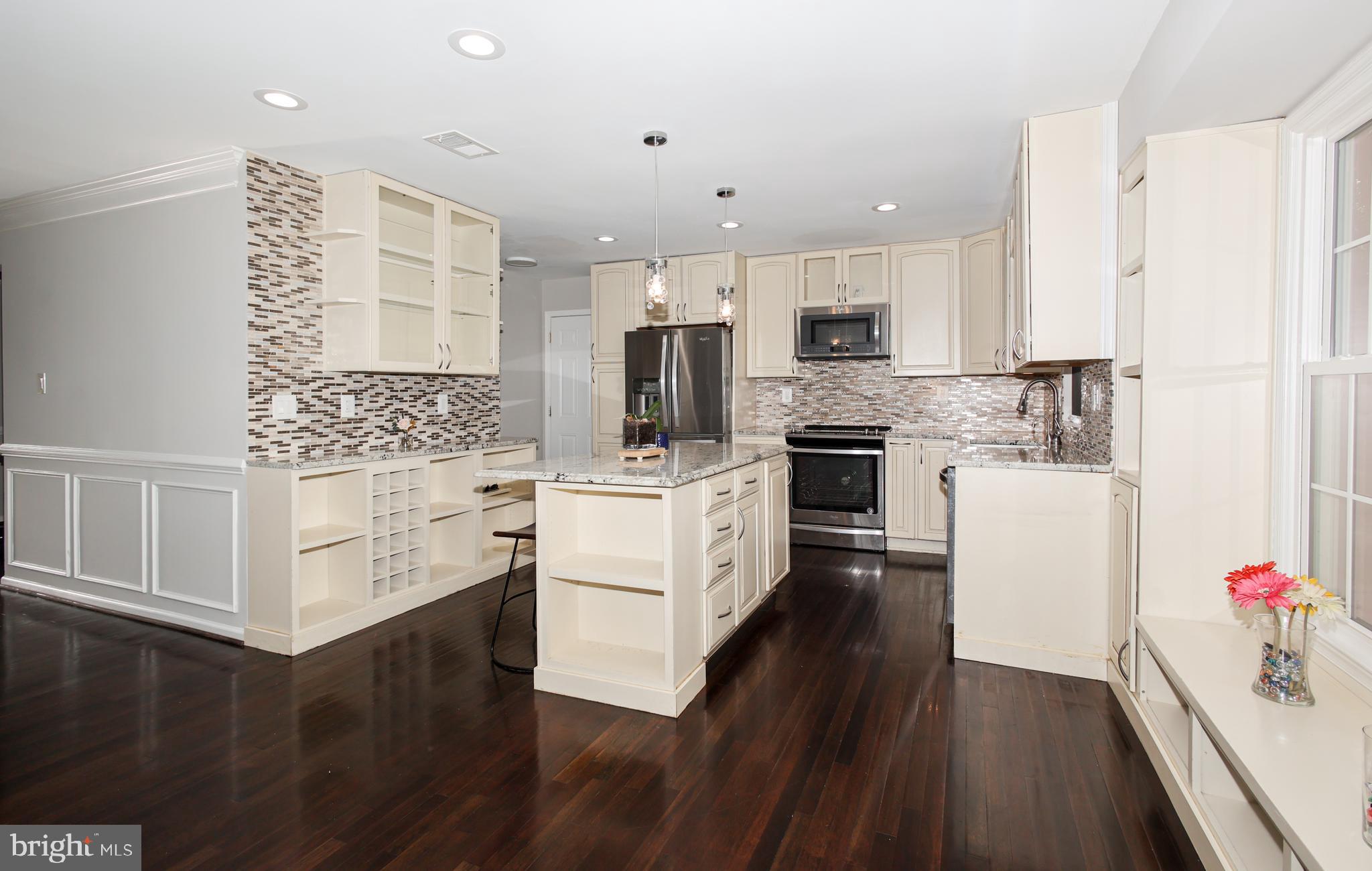 TIMBERLAKE ESTATES SOUTH - Residential