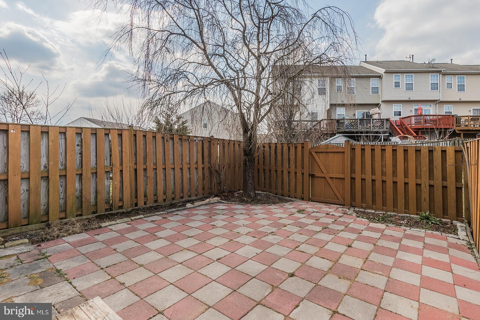 SYCAMORE HILL - Residential