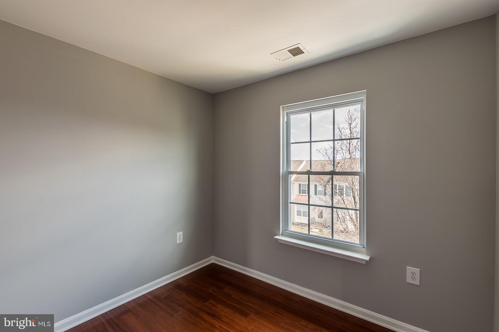 SYCAMORE HILL - Residential