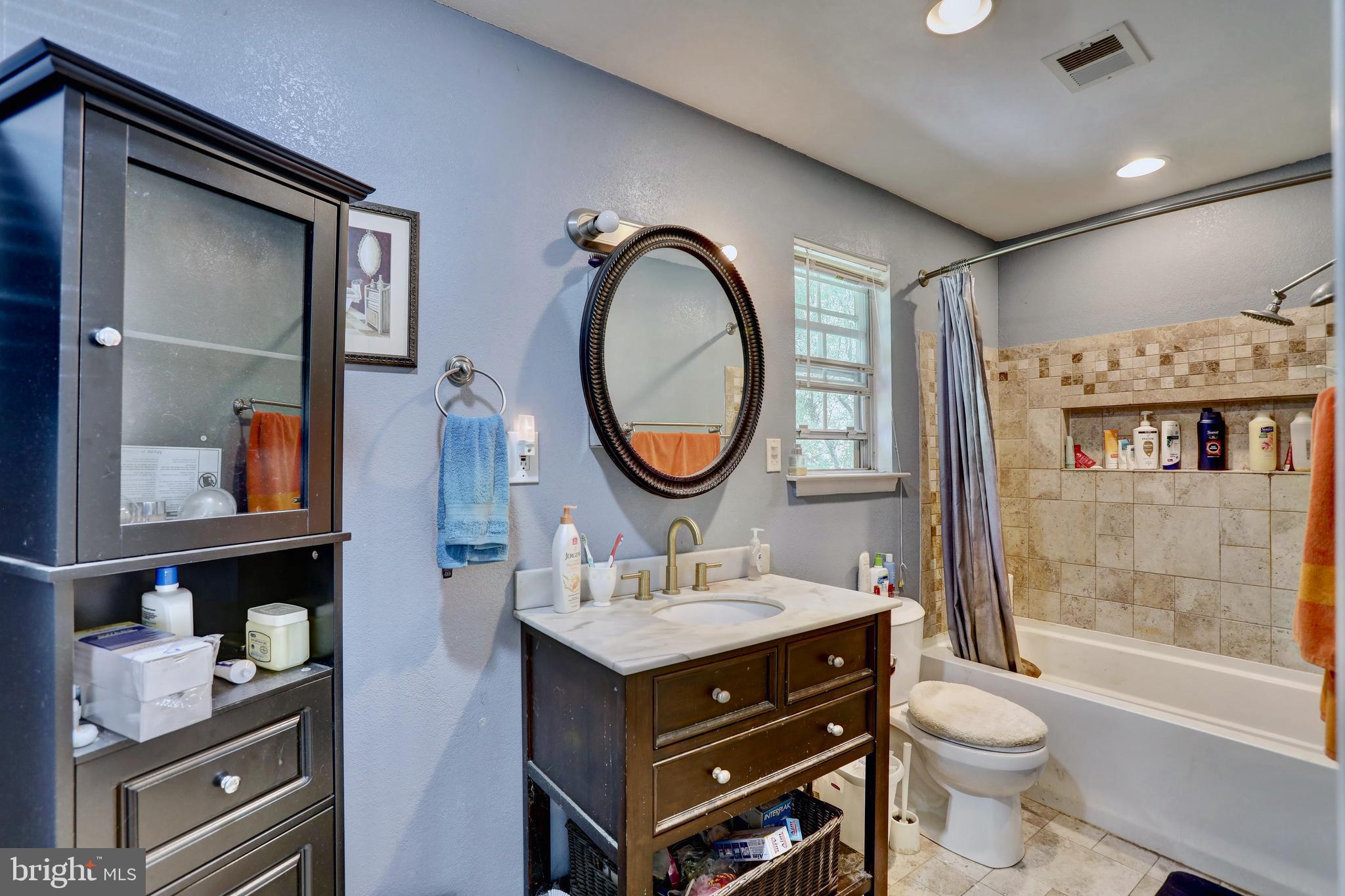 CARDINAL GLEN - Residential