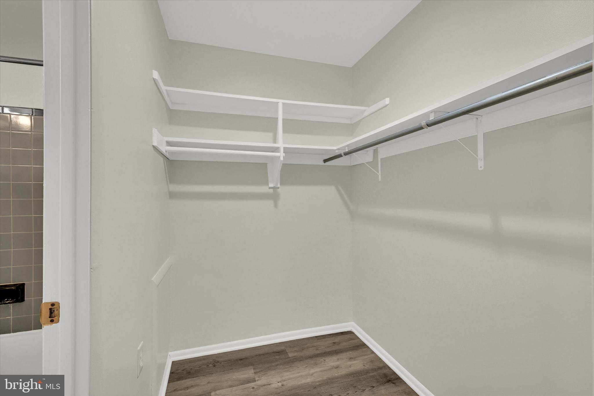 SWANN HILL CONDOMINIUMS - Residential