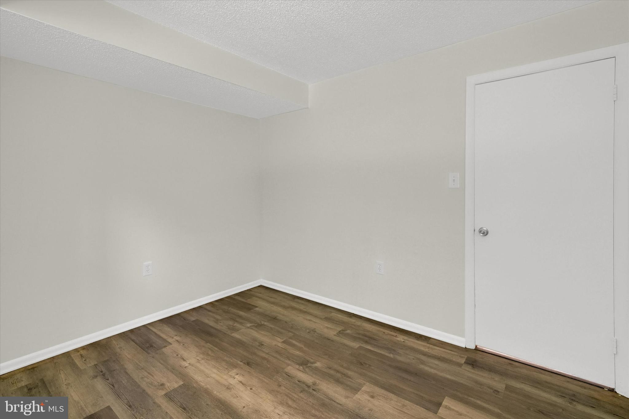 SWANN HILL CONDOMINIUMS - Residential