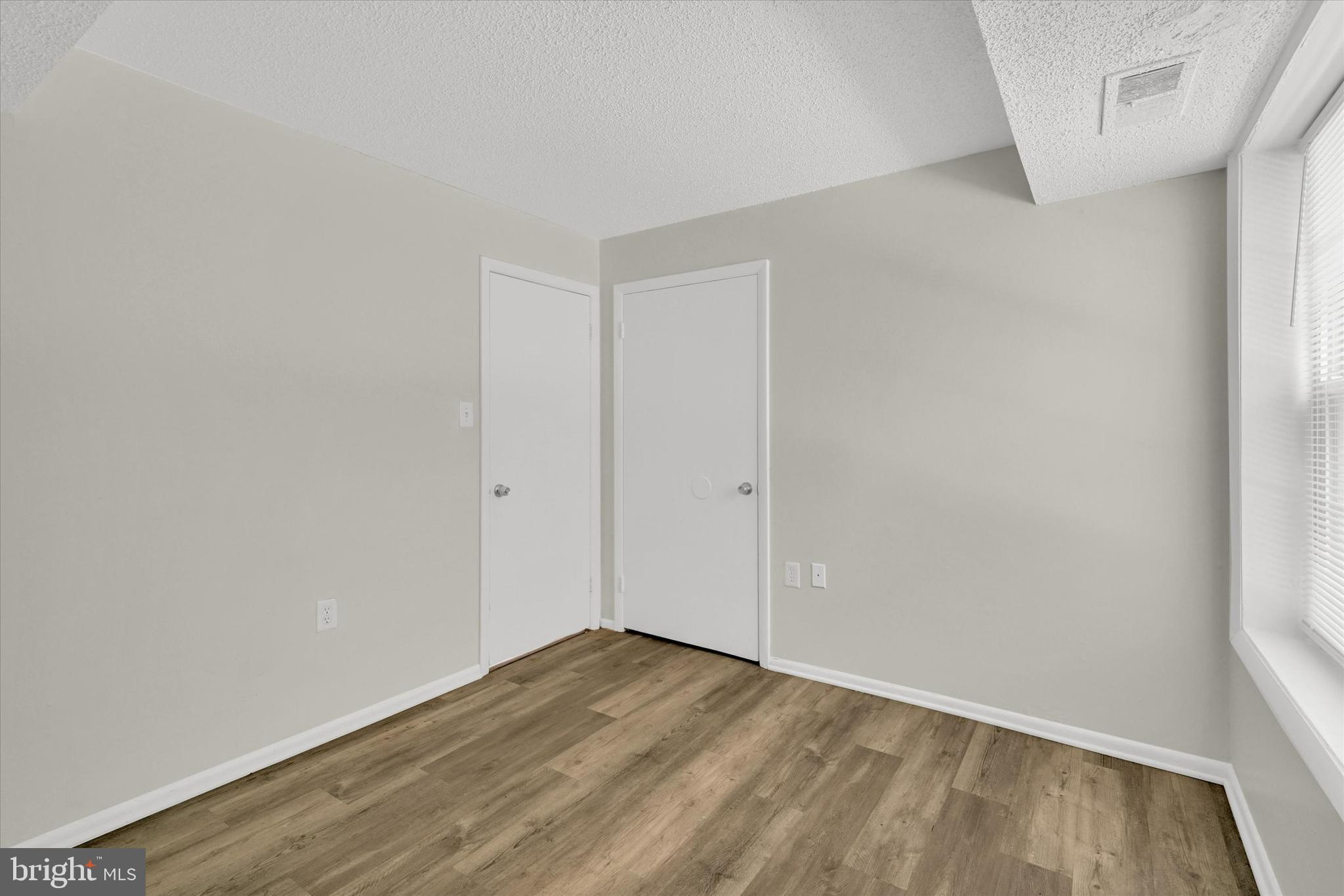 SWANN HILL CONDOMINIUMS - Residential