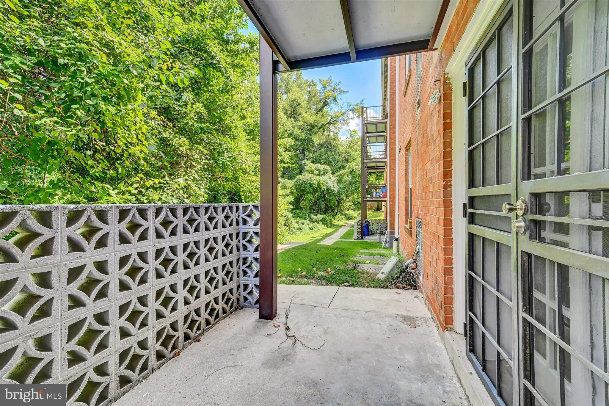 SWANN HILL CONDOMINIUMS - Residential