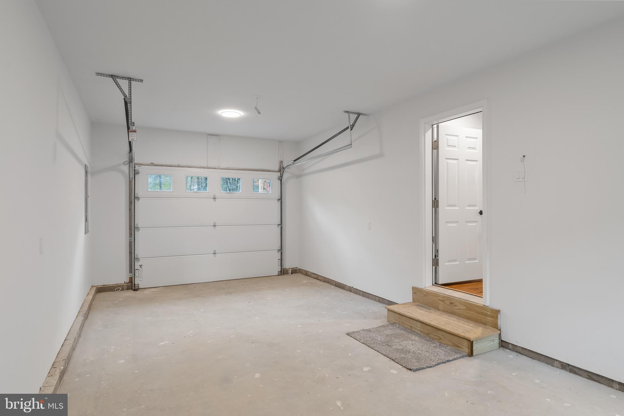 TOWAMENSING TRAILS - Residential