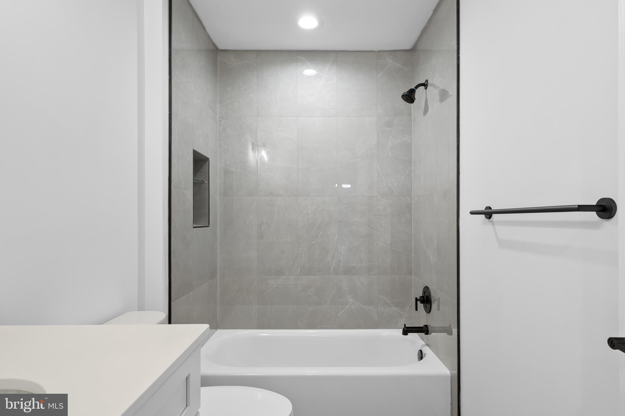 TOWAMENSING TRAILS - Residential