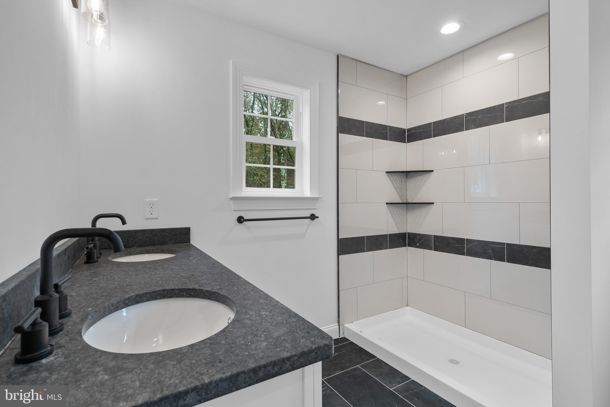 TOWAMENSING TRAILS - Residential