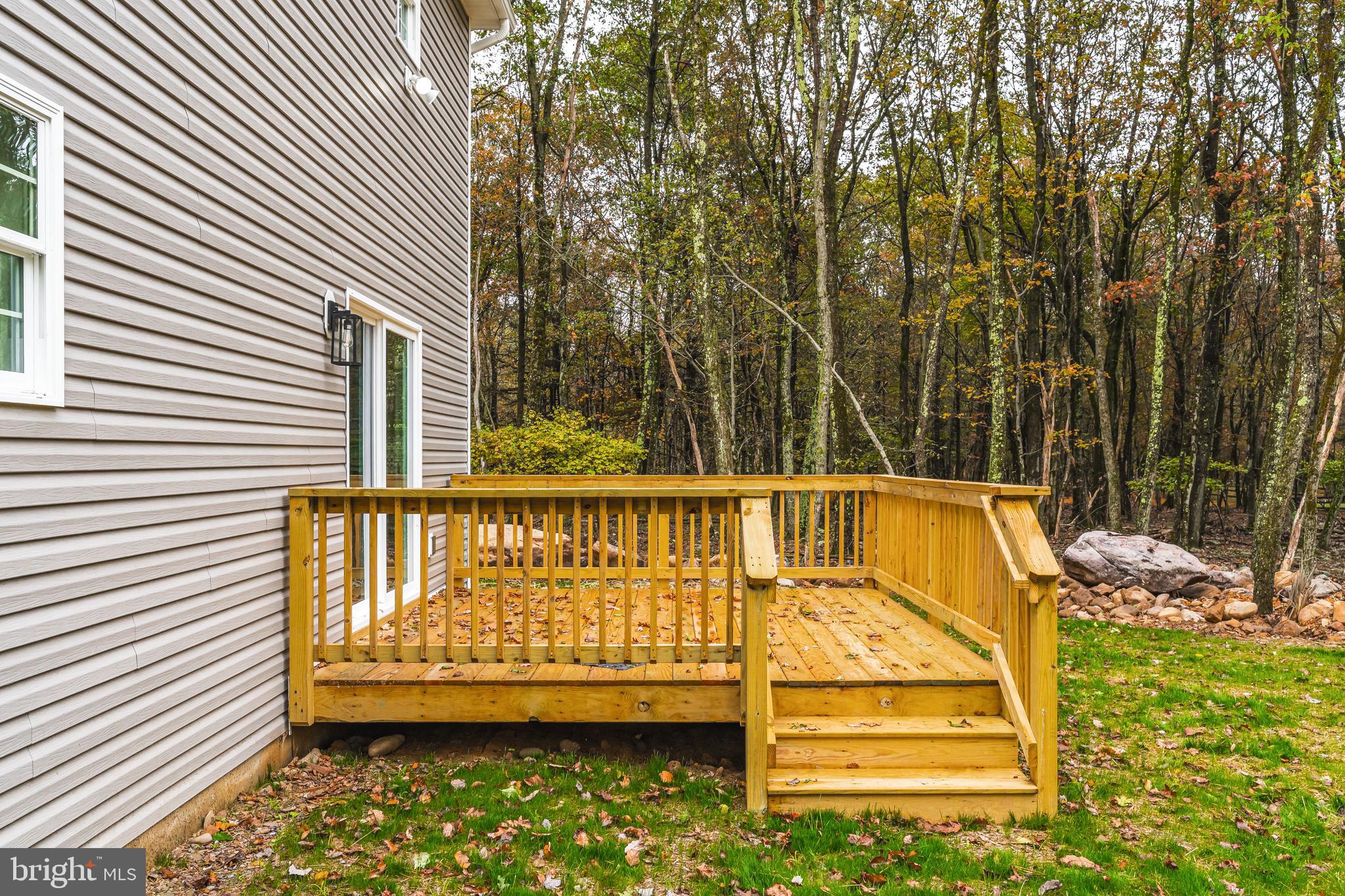 TOWAMENSING TRAILS - Residential