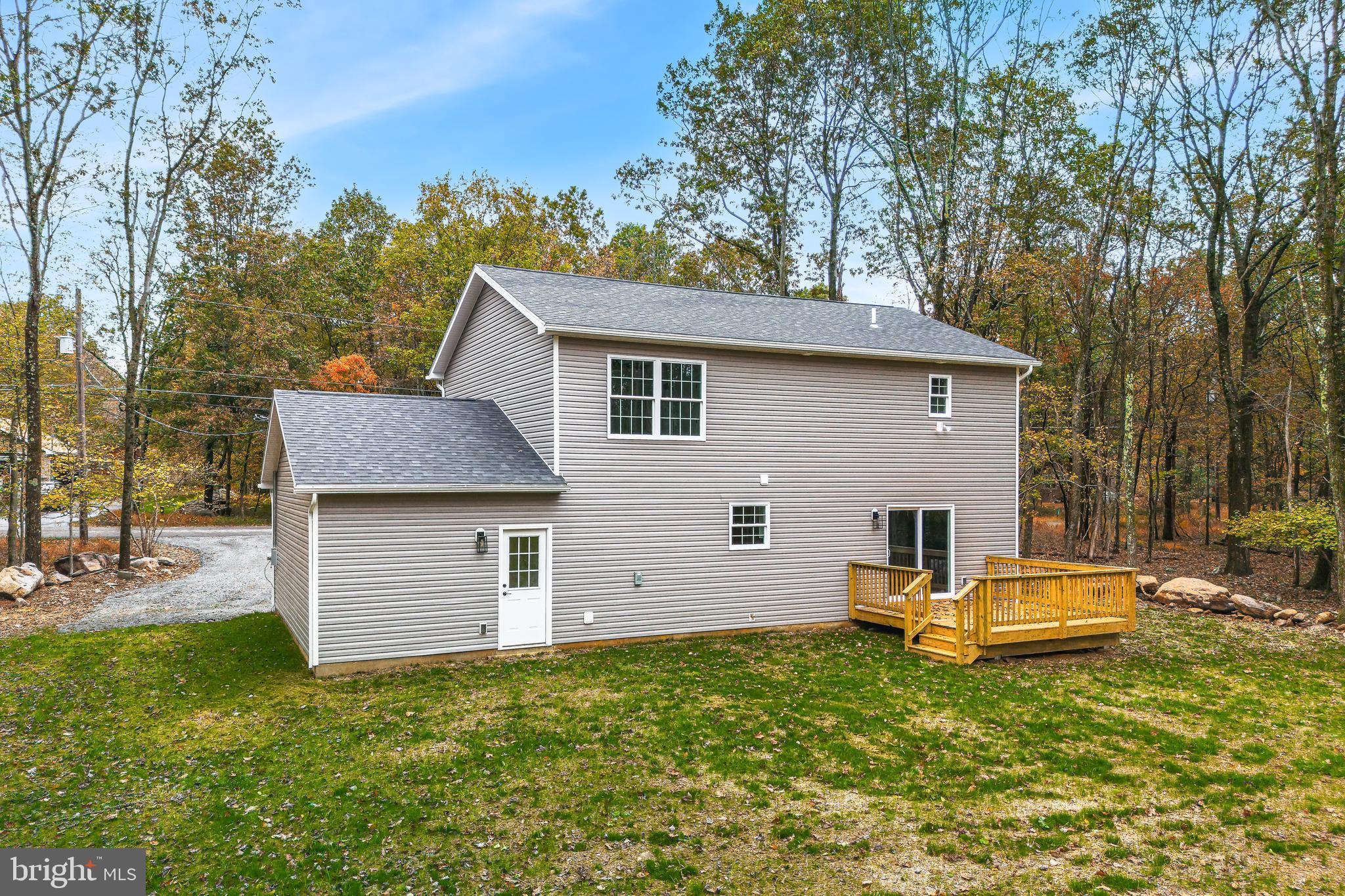 TOWAMENSING TRAILS - Residential