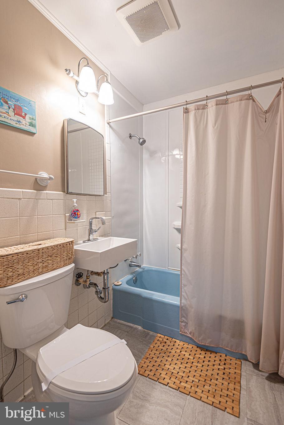 OCEANBAY CITY - Residential Income