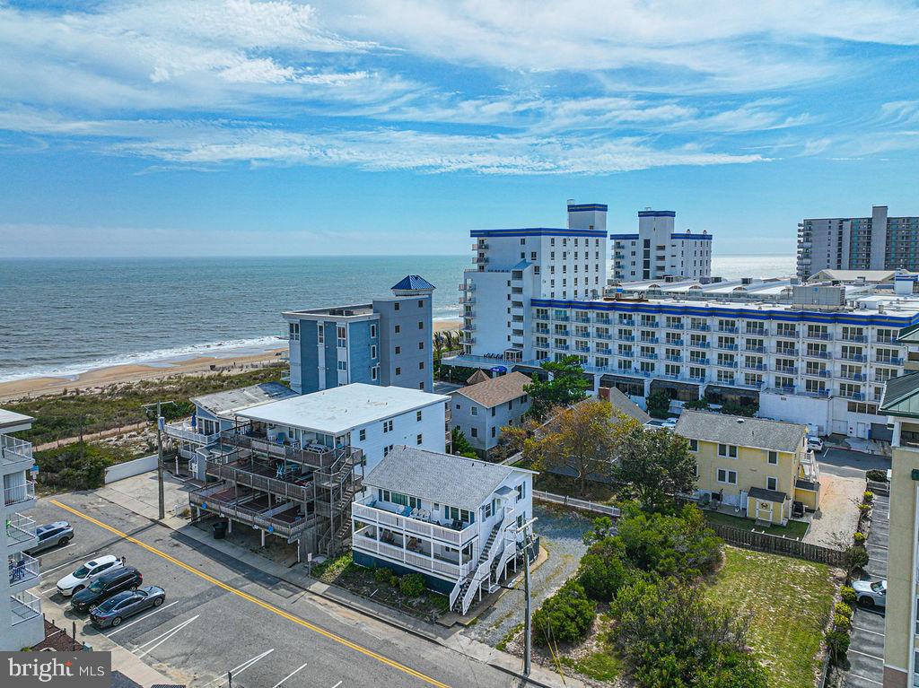 OCEANBAY CITY - Residential Income